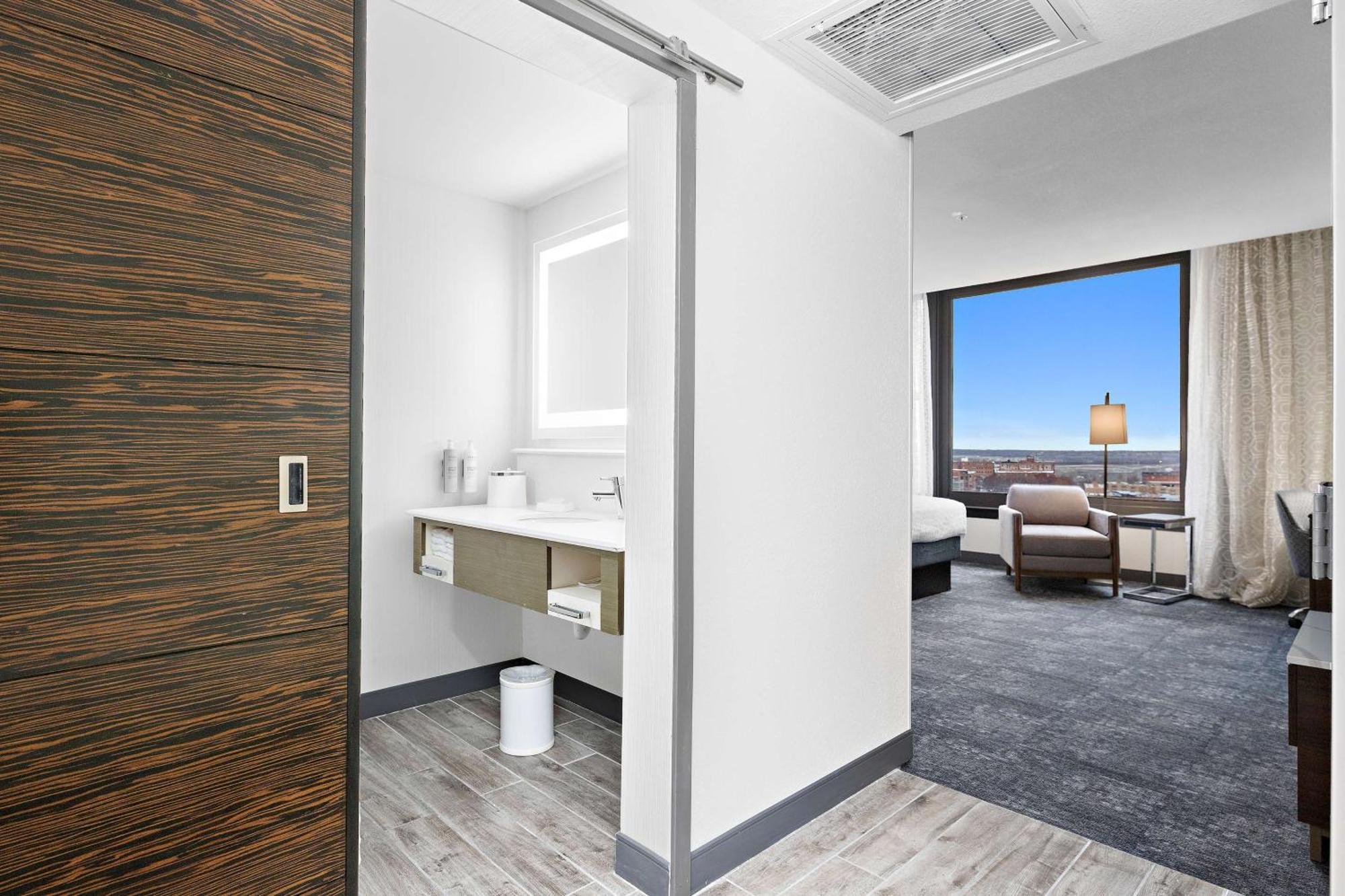 Hampton Inn Kansas City - Downtown Financial District Bagian luar foto